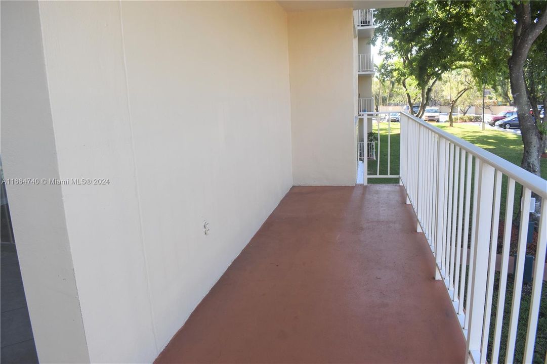 For Rent: $2,400 (2 beds, 2 baths, 1253 Square Feet)