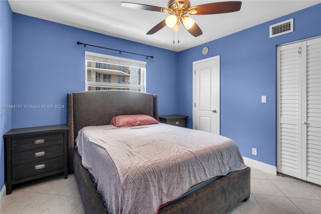 For Sale: $410,000 (2 beds, 1 baths, 756 Square Feet)