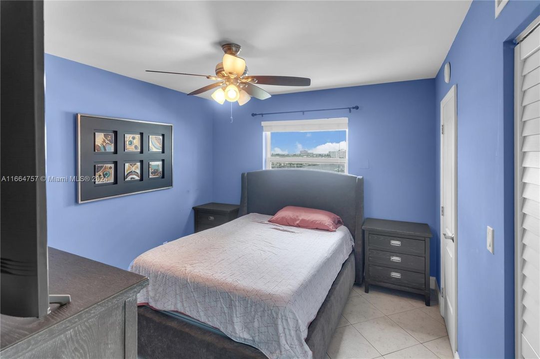 For Sale: $410,000 (2 beds, 1 baths, 756 Square Feet)