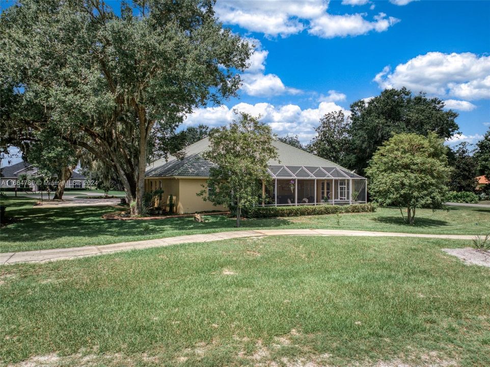 For Sale: $699,900 (3 beds, 3 baths, 3411 Square Feet)