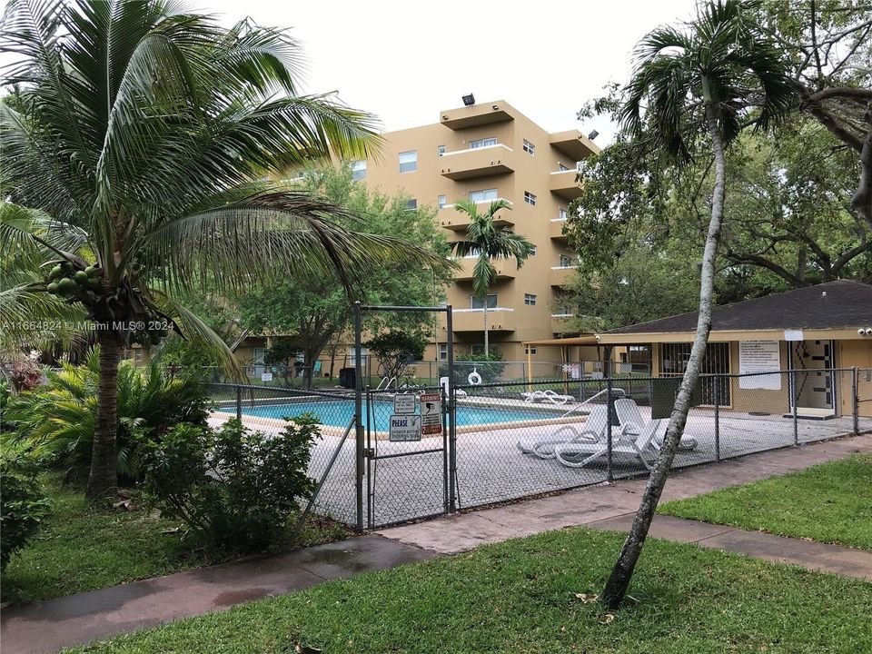 En Venta: $230,000 (2 camas, 1 baños, 945 Pies cuadrados)