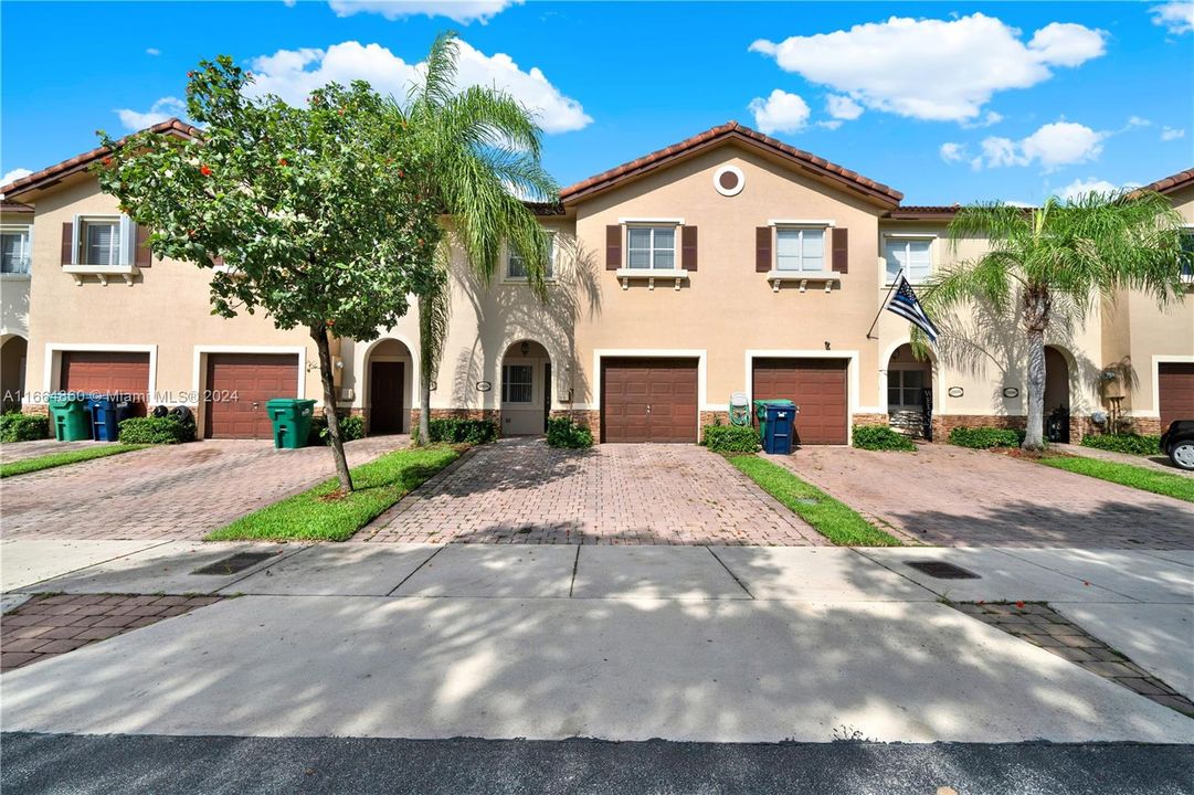 For Sale: $440,000 (3 beds, 2 baths, 1705 Square Feet)