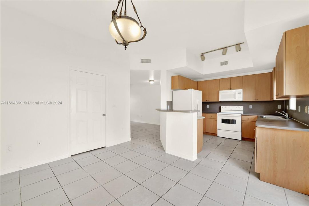 For Sale: $440,000 (3 beds, 2 baths, 1705 Square Feet)