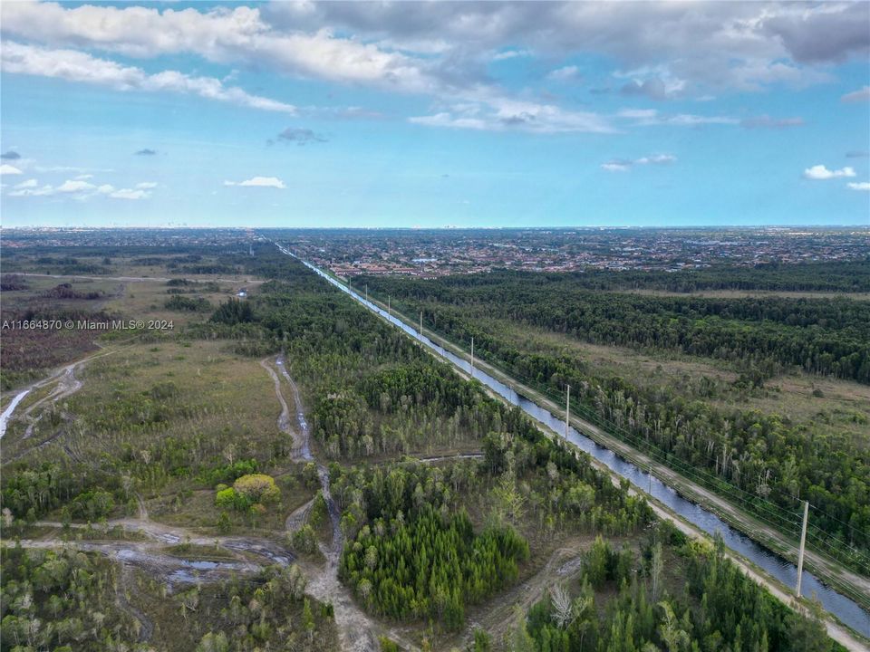 На продажу: $895,000 (10.00 acres)