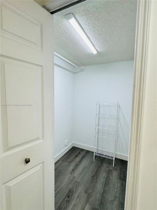 For Rent: $2,800 (2 beds, 2 baths, 950 Square Feet)