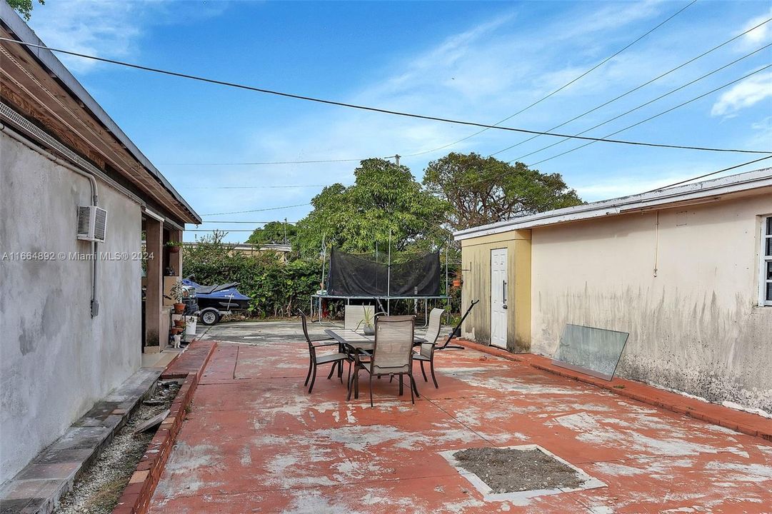 En Venta: $750,000 (3 camas, 1 baños, 1114 Pies cuadrados)