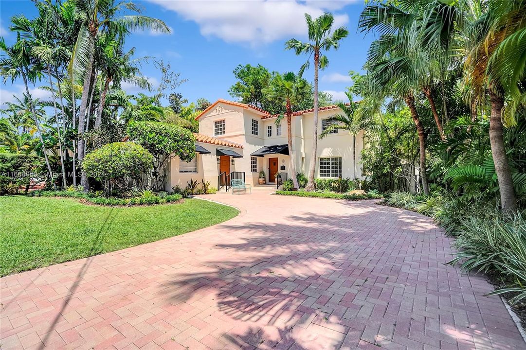 For Sale: $3,750,000 (5 beds, 4 baths, 3210 Square Feet)