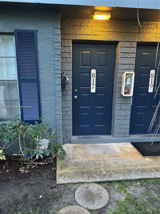 For Rent: $1,990 (2 beds, 1 baths, 938 Square Feet)