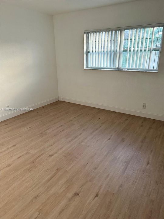 For Rent: $1,990 (2 beds, 1 baths, 938 Square Feet)