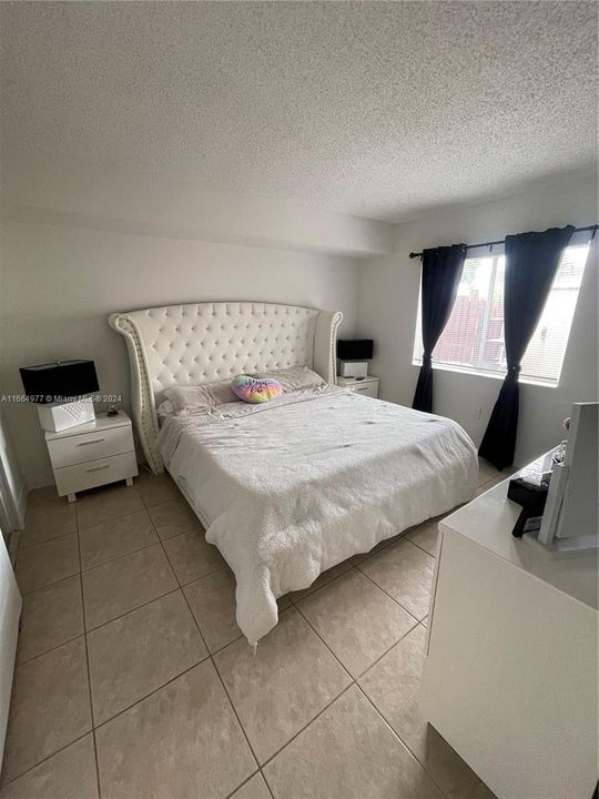 For Rent: $2,700 (3 beds, 2 baths, 1130 Square Feet)