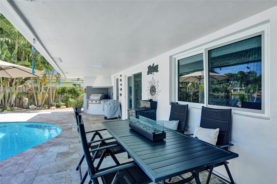 For Sale: $1,899,000 (4 beds, 3 baths, 1924 Square Feet)