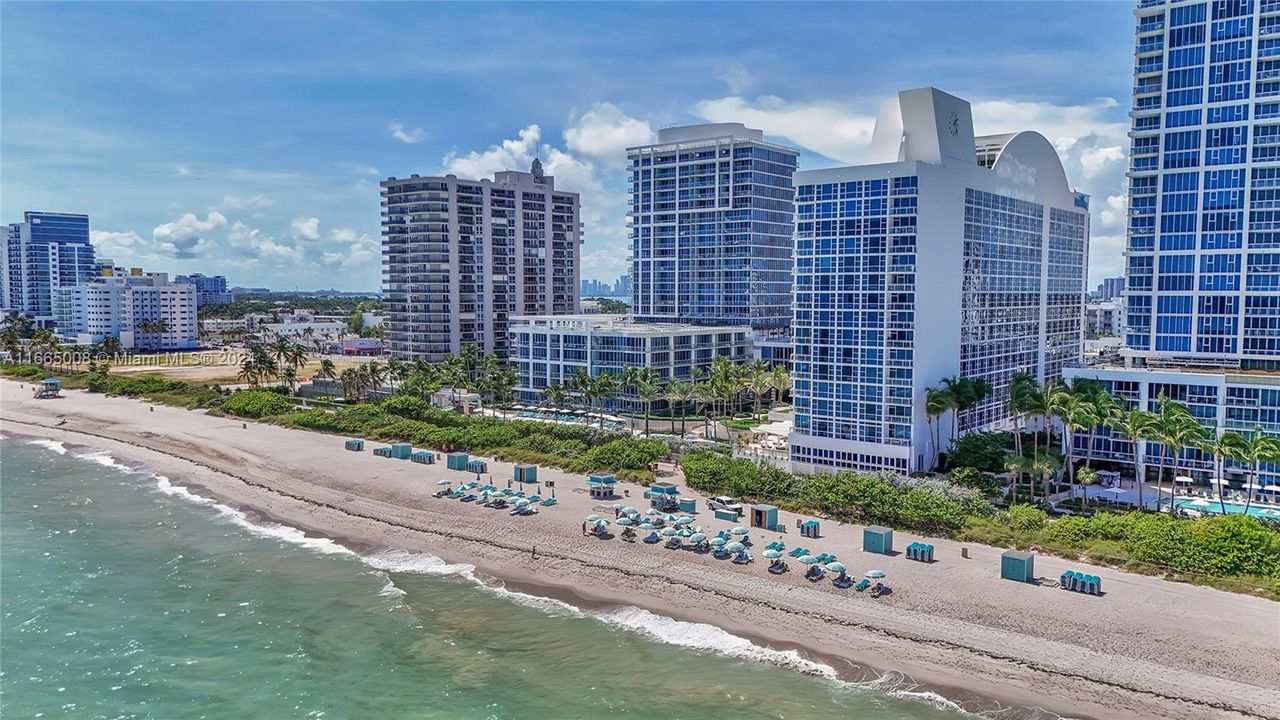 For Sale: $1,450,000 (2 beds, 2 baths, 993 Square Feet)