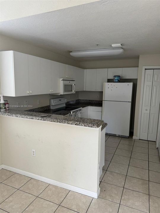 For Sale: $390,000 (2 beds, 2 baths, 1260 Square Feet)