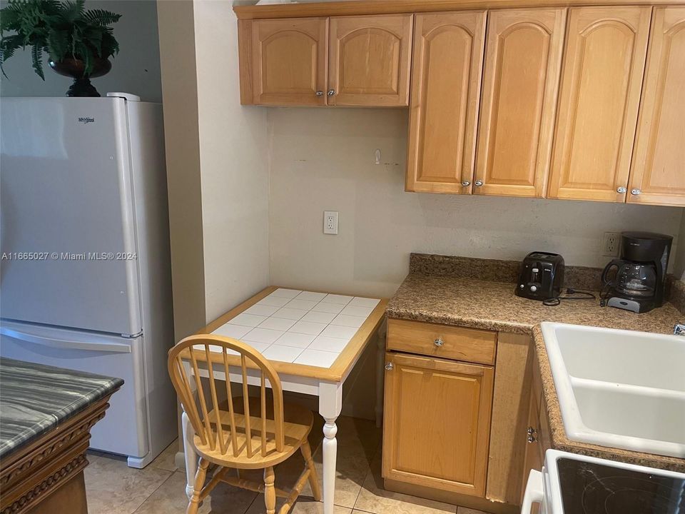 For Rent: $1,600 (1 beds, 1 baths, 600 Square Feet)