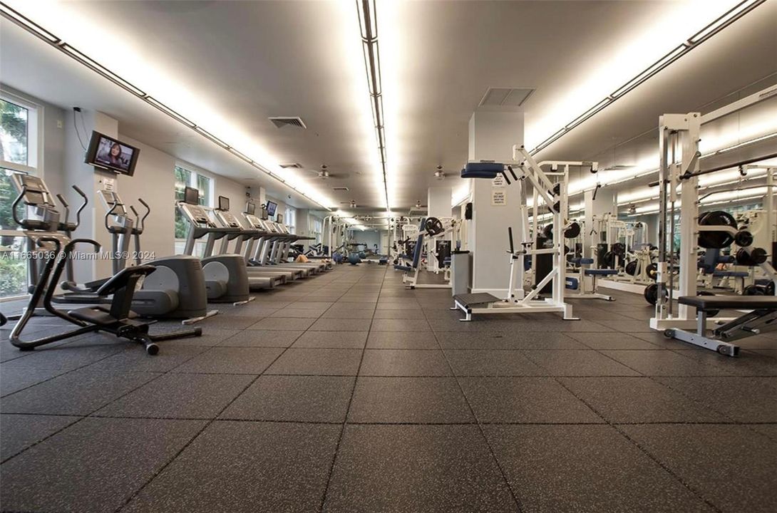 Recientemente alquilado: $3,900 (2 camas, 2 baños, 1049 Pies cuadrados)