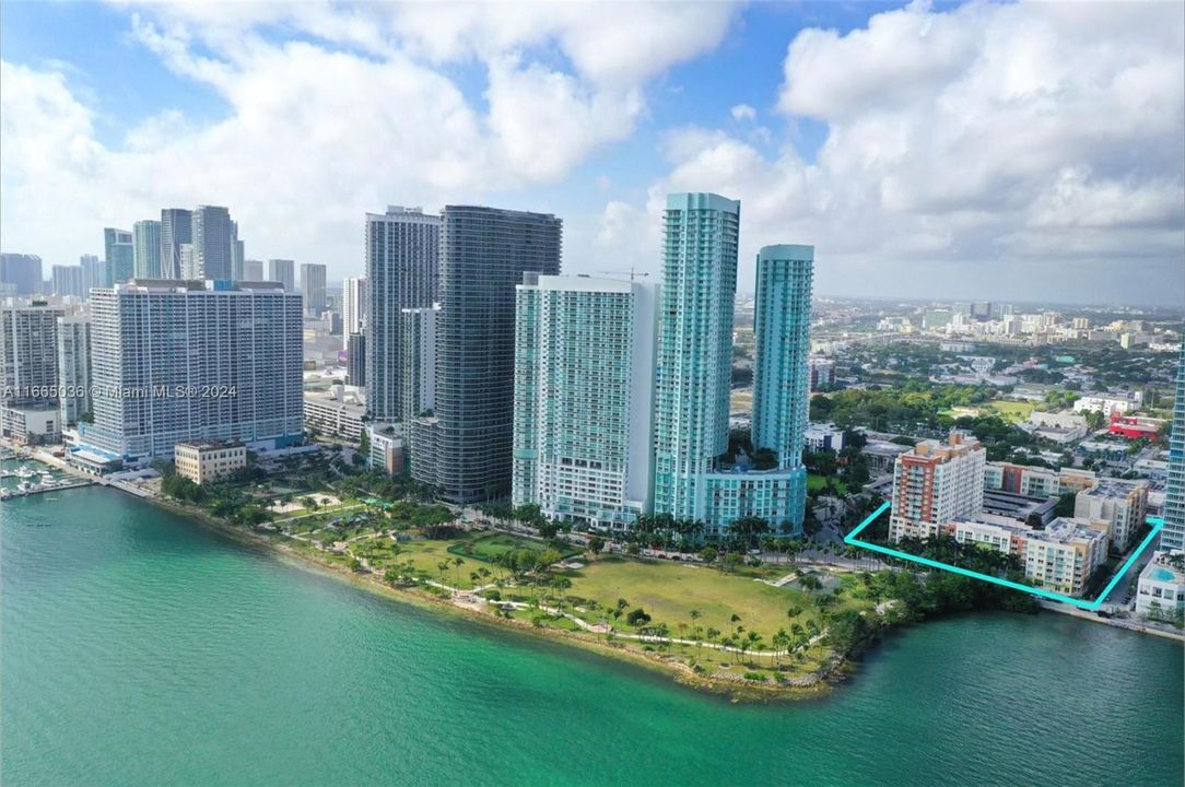 Recientemente alquilado: $3,900 (2 camas, 2 baños, 1049 Pies cuadrados)