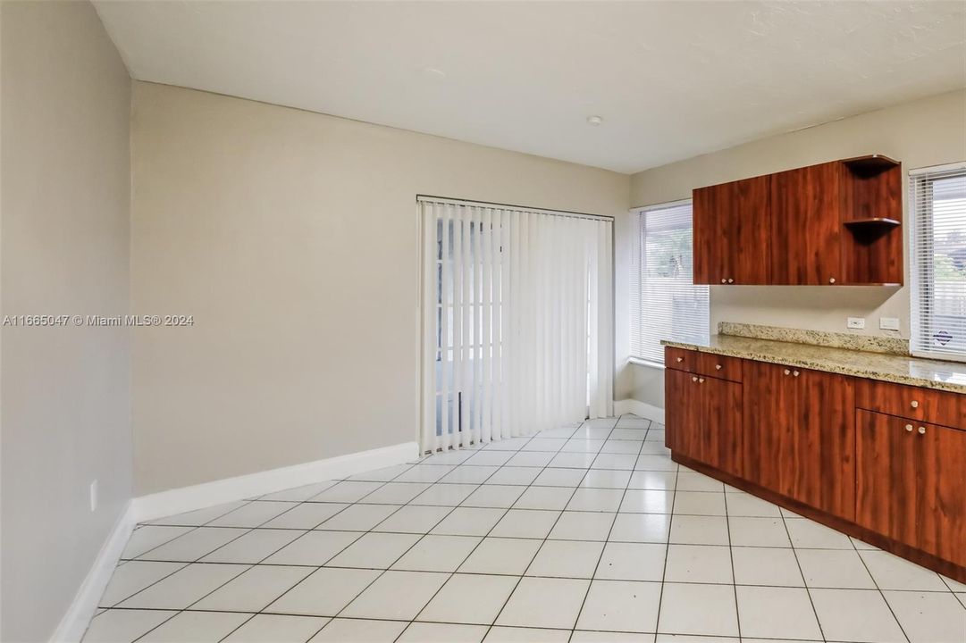 Active With Contract: $2,945 (3 beds, 2 baths, 1562 Square Feet)