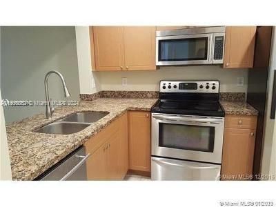 For Rent: $2,100 (2 beds, 2 baths, 956 Square Feet)