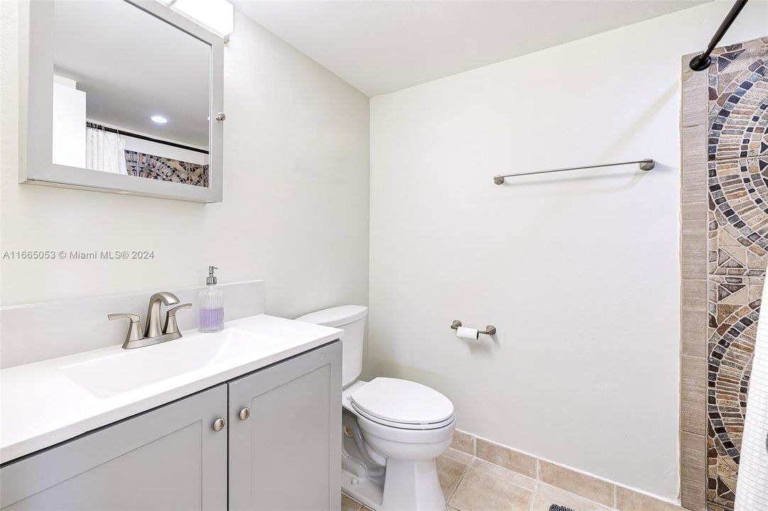 For Sale: $365,000 (2 beds, 2 baths, 1330 Square Feet)