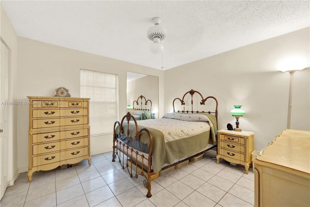 For Sale: $419,500 (2 beds, 2 baths, 1627 Square Feet)