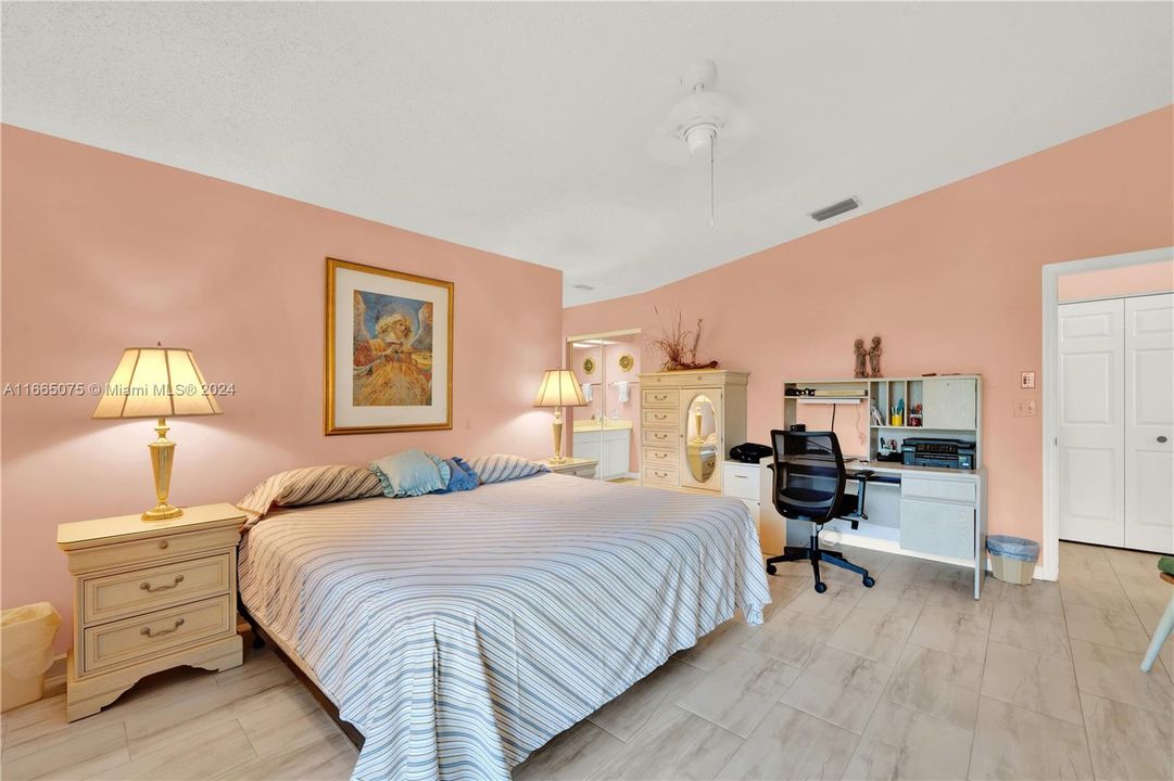 For Sale: $419,500 (2 beds, 2 baths, 1627 Square Feet)