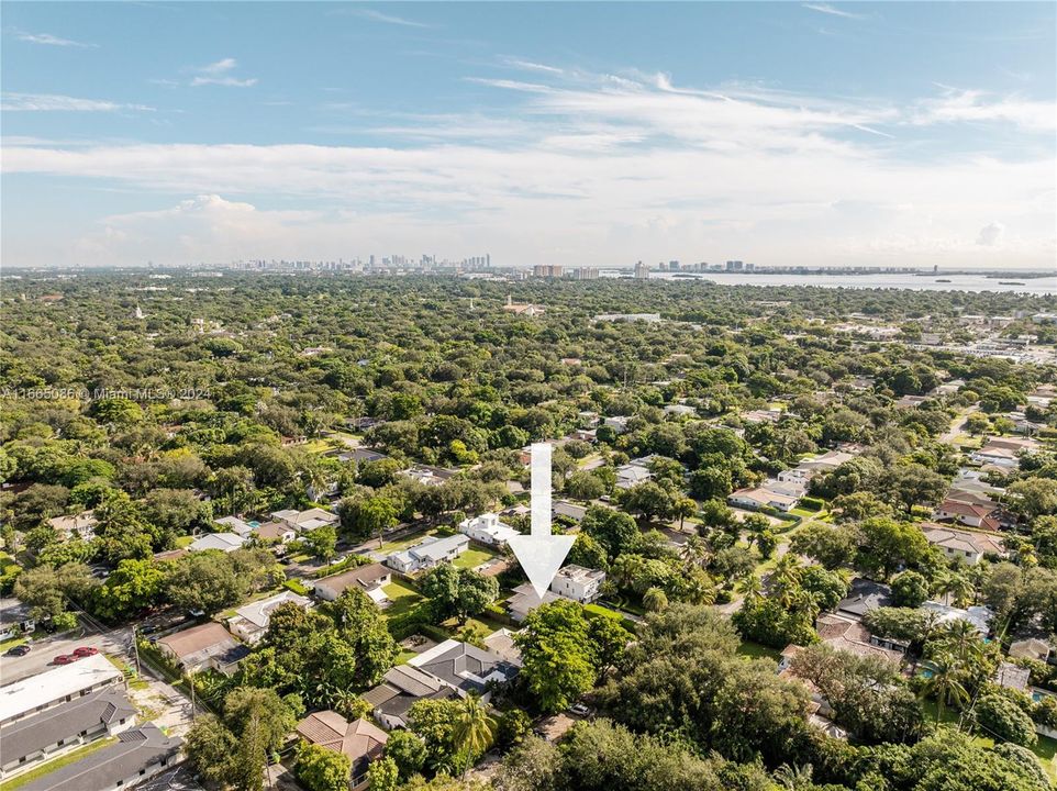 For Sale: $1,275,000 (4 beds, 2 baths, 1865 Square Feet)