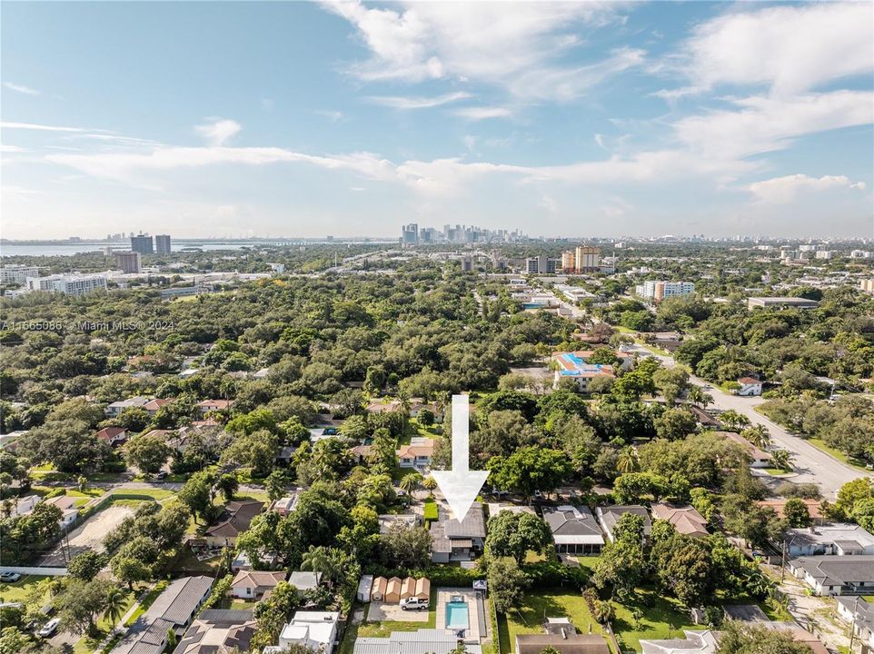 For Sale: $1,275,000 (4 beds, 2 baths, 1865 Square Feet)