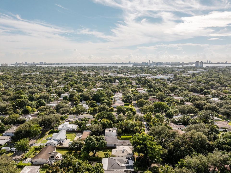 For Sale: $1,275,000 (4 beds, 2 baths, 1865 Square Feet)