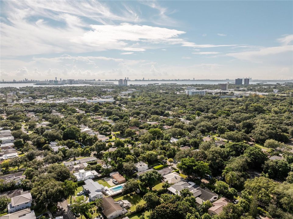 For Sale: $1,275,000 (4 beds, 2 baths, 1865 Square Feet)