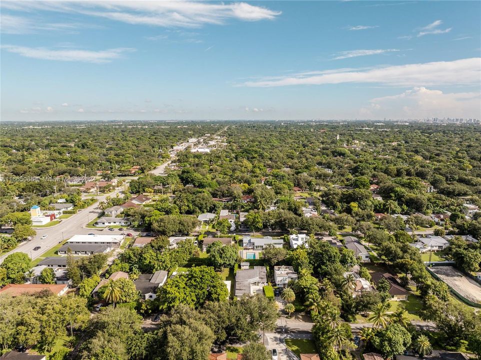 For Sale: $1,275,000 (4 beds, 2 baths, 1865 Square Feet)