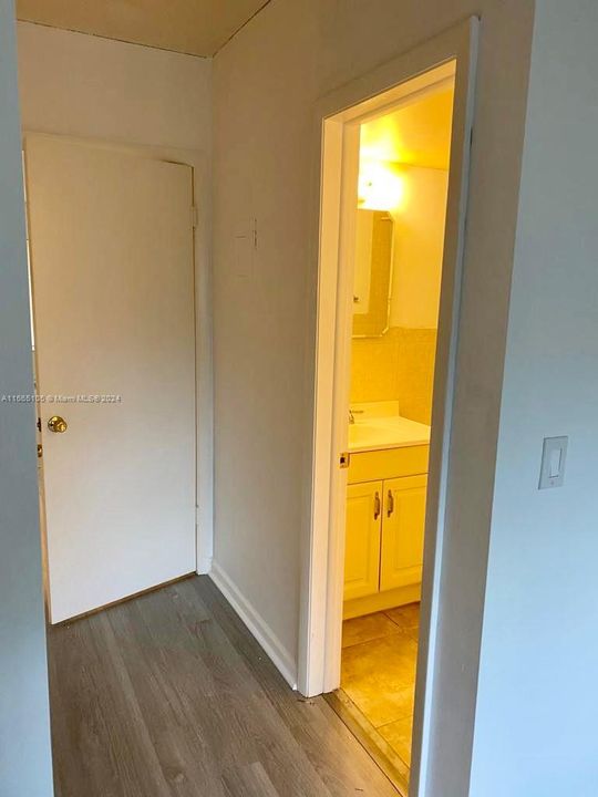 For Rent: $1,600 (1 beds, 1 baths, 614 Square Feet)