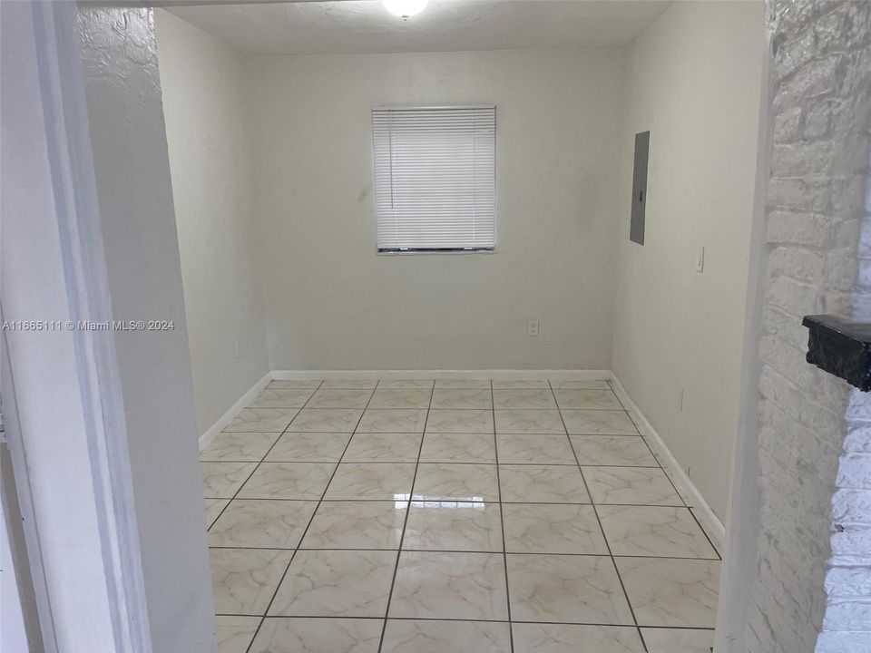 For Rent: $3,300 (3 beds, 2 baths, 1801 Square Feet)