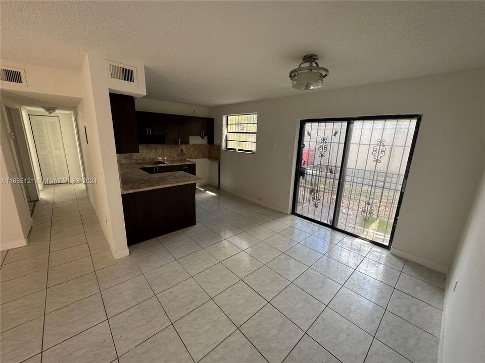 For Rent: $2,300 (2 beds, 2 baths, 6882 Square Feet)