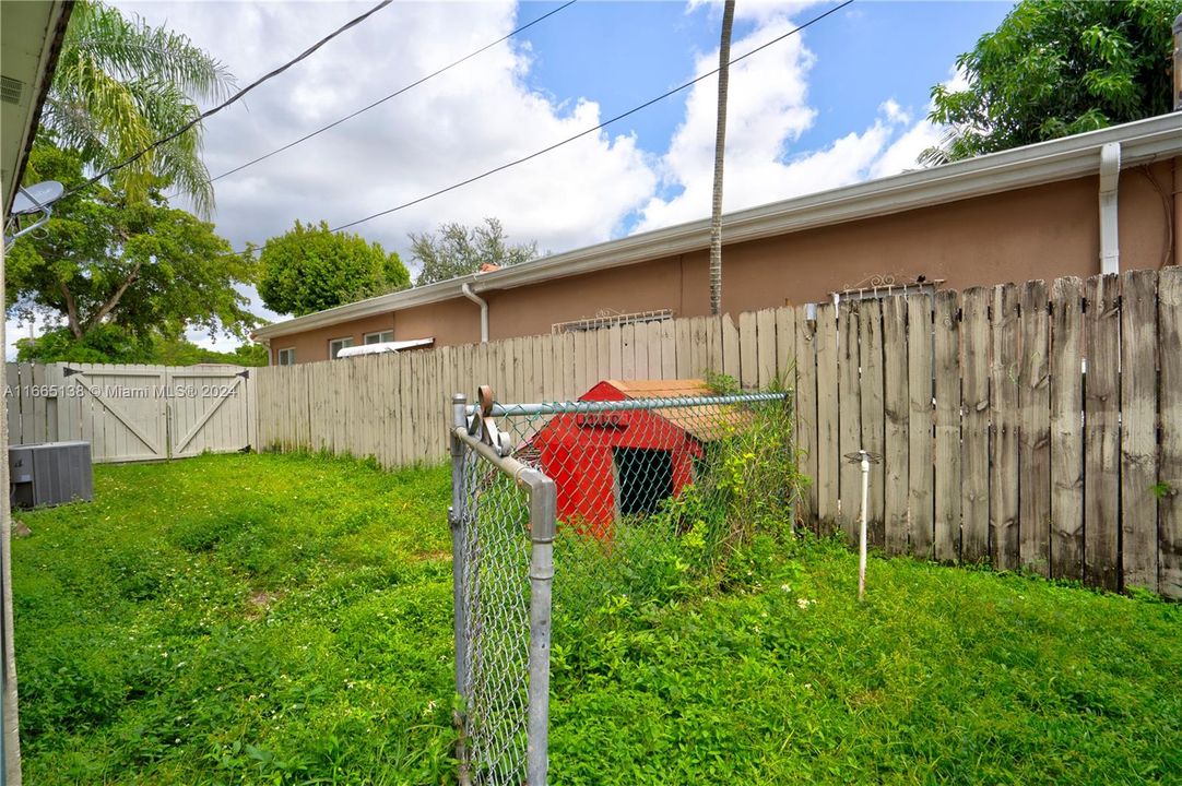 For Sale: $620,000 (3 beds, 1 baths, 1178 Square Feet)