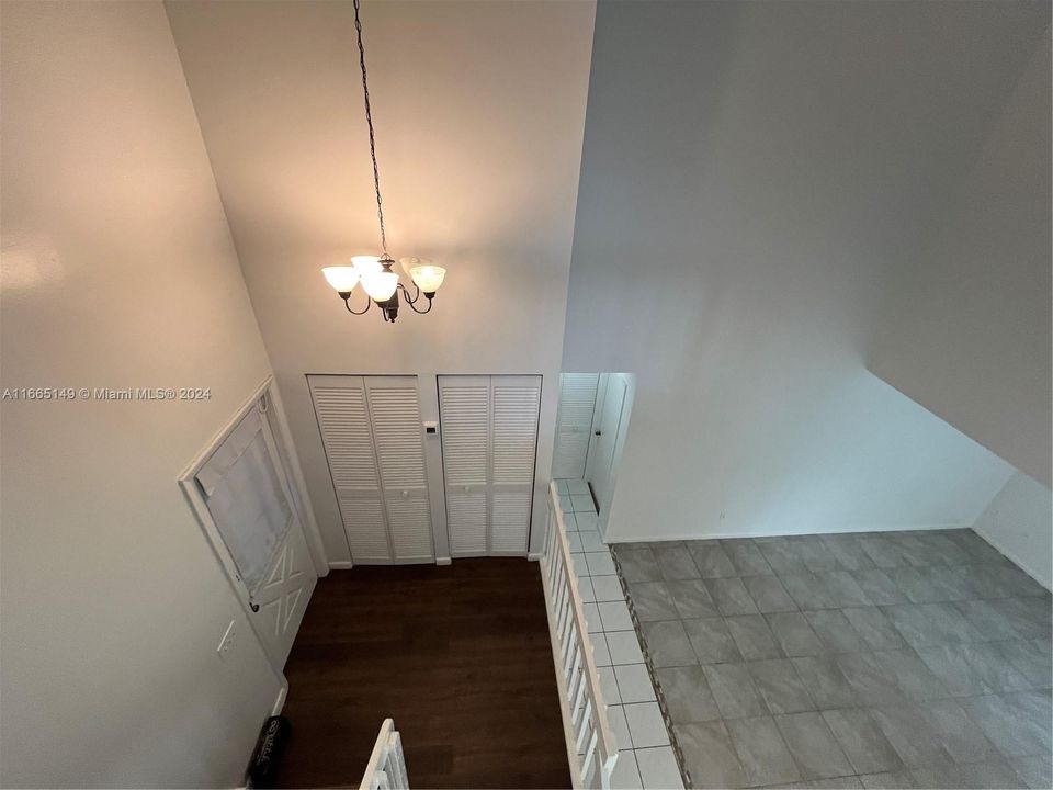 For Rent: $3,200 (3 beds, 2 baths, 1799 Square Feet)