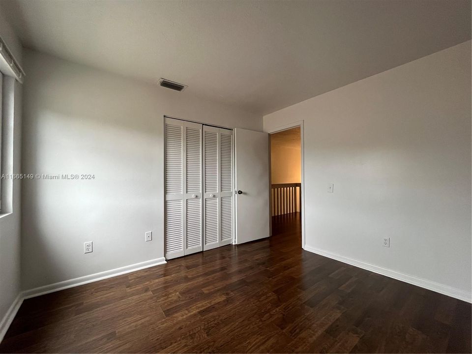 For Rent: $3,200 (3 beds, 2 baths, 1799 Square Feet)