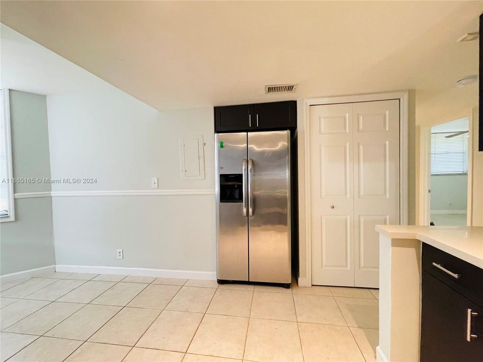 For Sale: $285,990 (3 beds, 2 baths, 1155 Square Feet)