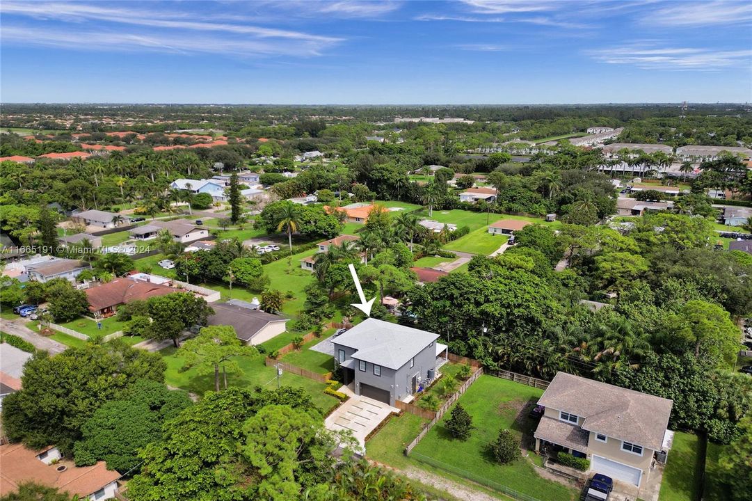 For Sale: $745,000 (3 beds, 3 baths, 2343 Square Feet)