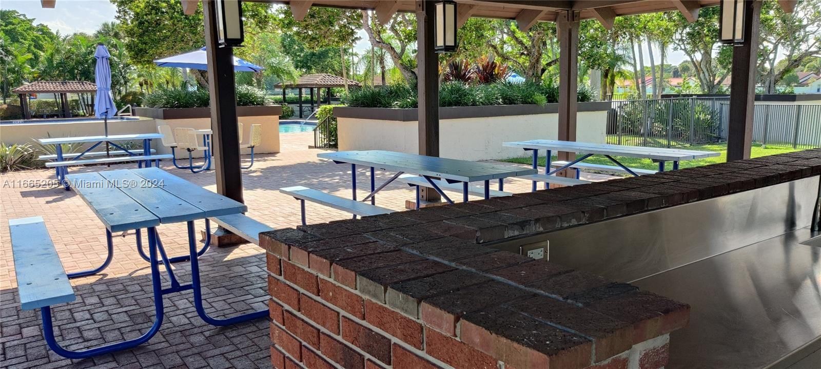 clubhouse outdoor eating area