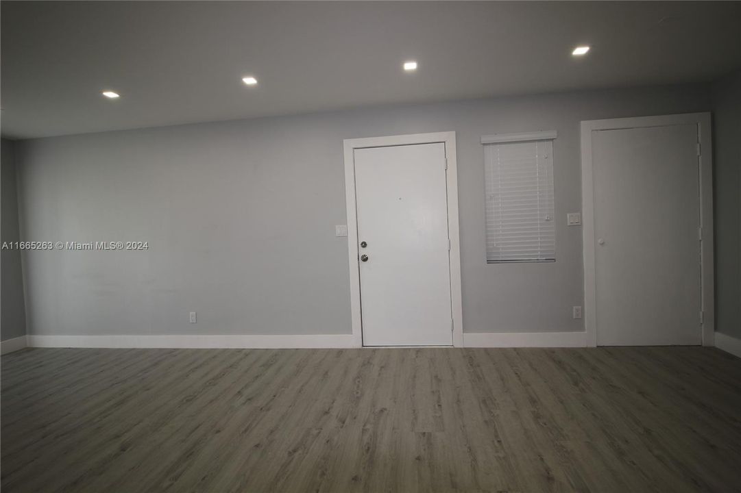 For Rent: $2,175 (2 beds, 2 baths, 777 Square Feet)