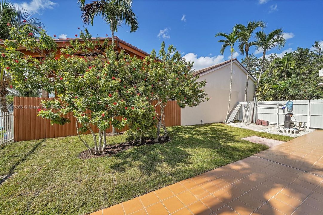 For Sale: $780,000 (3 beds, 2 baths, 1756 Square Feet)