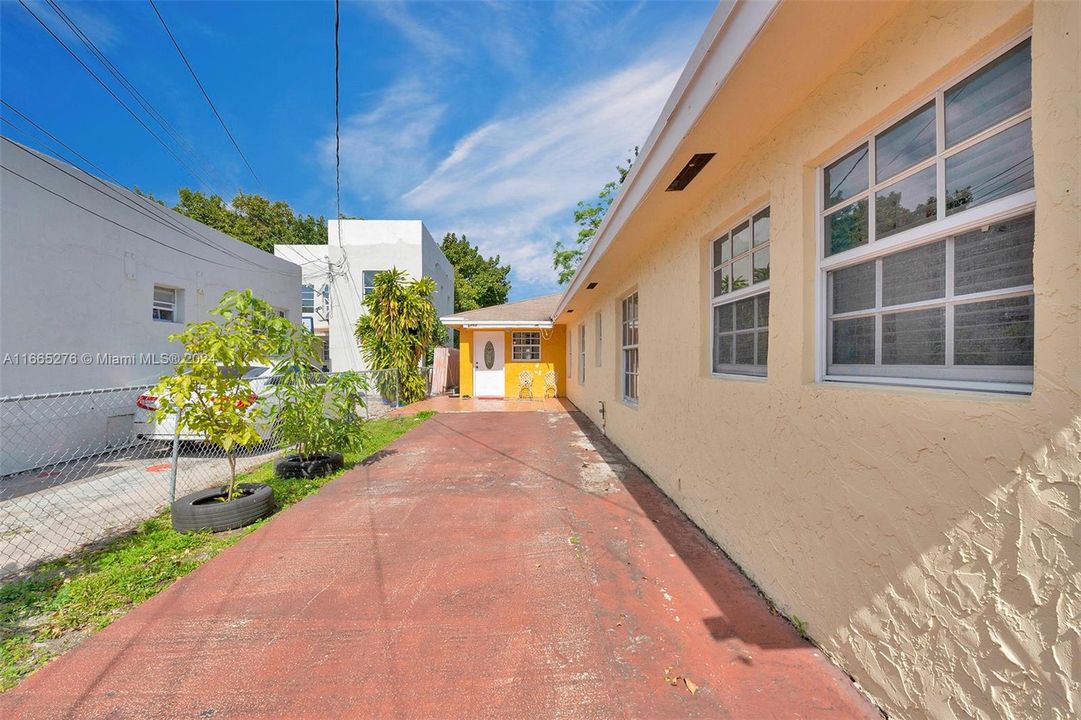 En Venta: $750,000 (0 camas, 0 baños, 2302 Pies cuadrados)