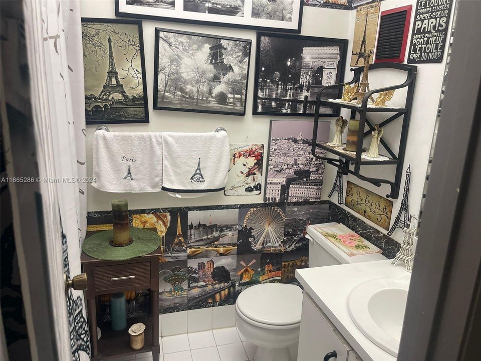 Vendido Recientemente: $350,000 (2 camas, 2 baños, 1032 Pies cuadrados)