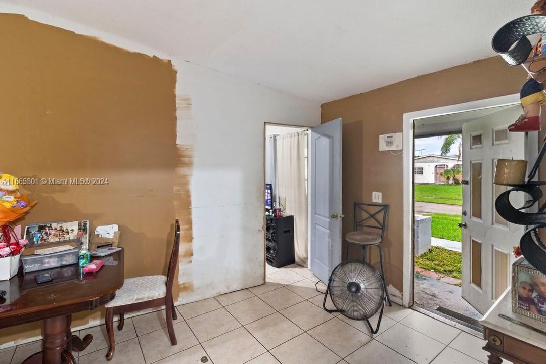 For Sale: $474,900 (3 beds, 2 baths, 1334 Square Feet)