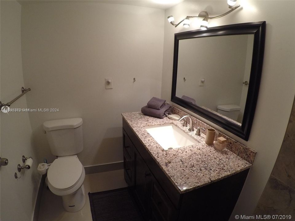 For Rent: $2,700 (2 beds, 2 baths, 1104 Square Feet)