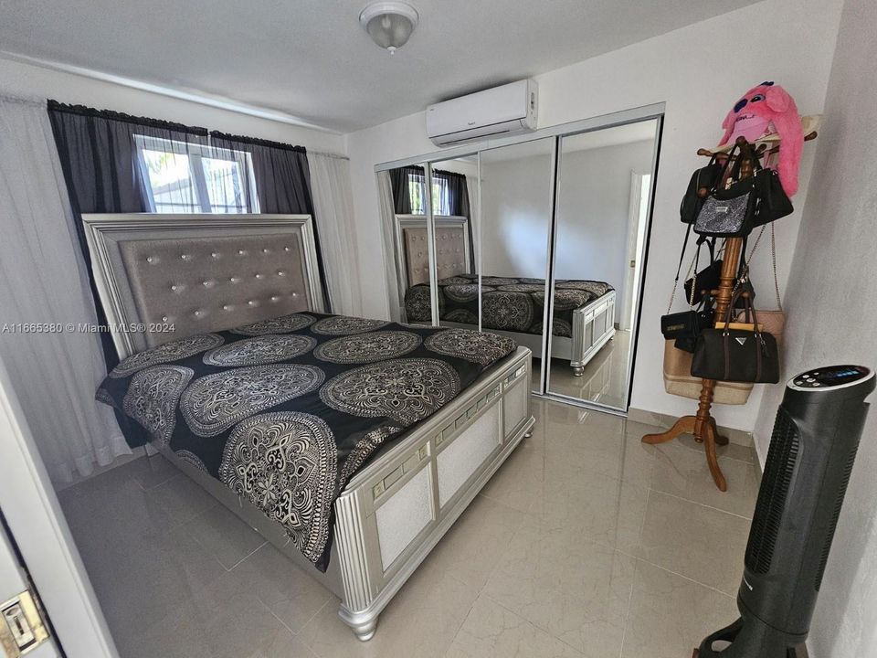 En Venta: $523,900 (3 camas, 2 baños, 1150 Pies cuadrados)