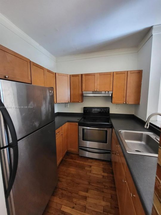 For Sale: $239,000 (1 beds, 1 baths, 480 Square Feet)