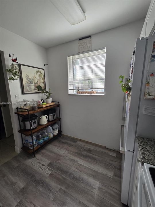 For Rent: $2,200 (2 beds, 2 baths, 1080 Square Feet)