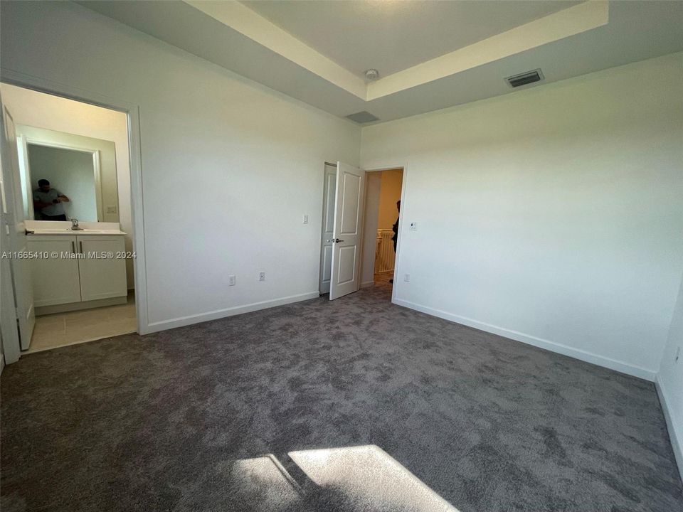 For Rent: $2,550 (3 beds, 2 baths, 1545 Square Feet)