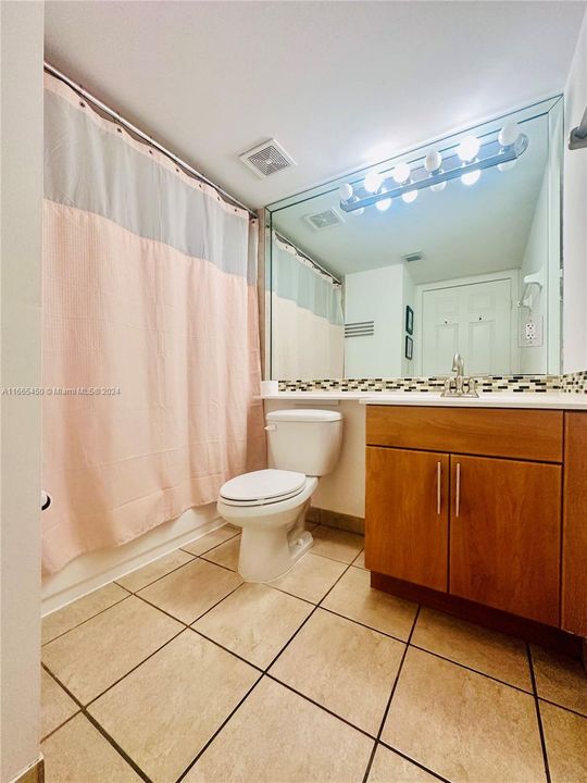 2nd  bathroom